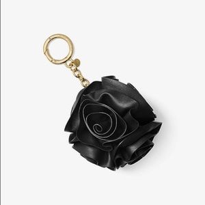 MICHAEL KORS ORIGAMI ROSE KEY CHAIN